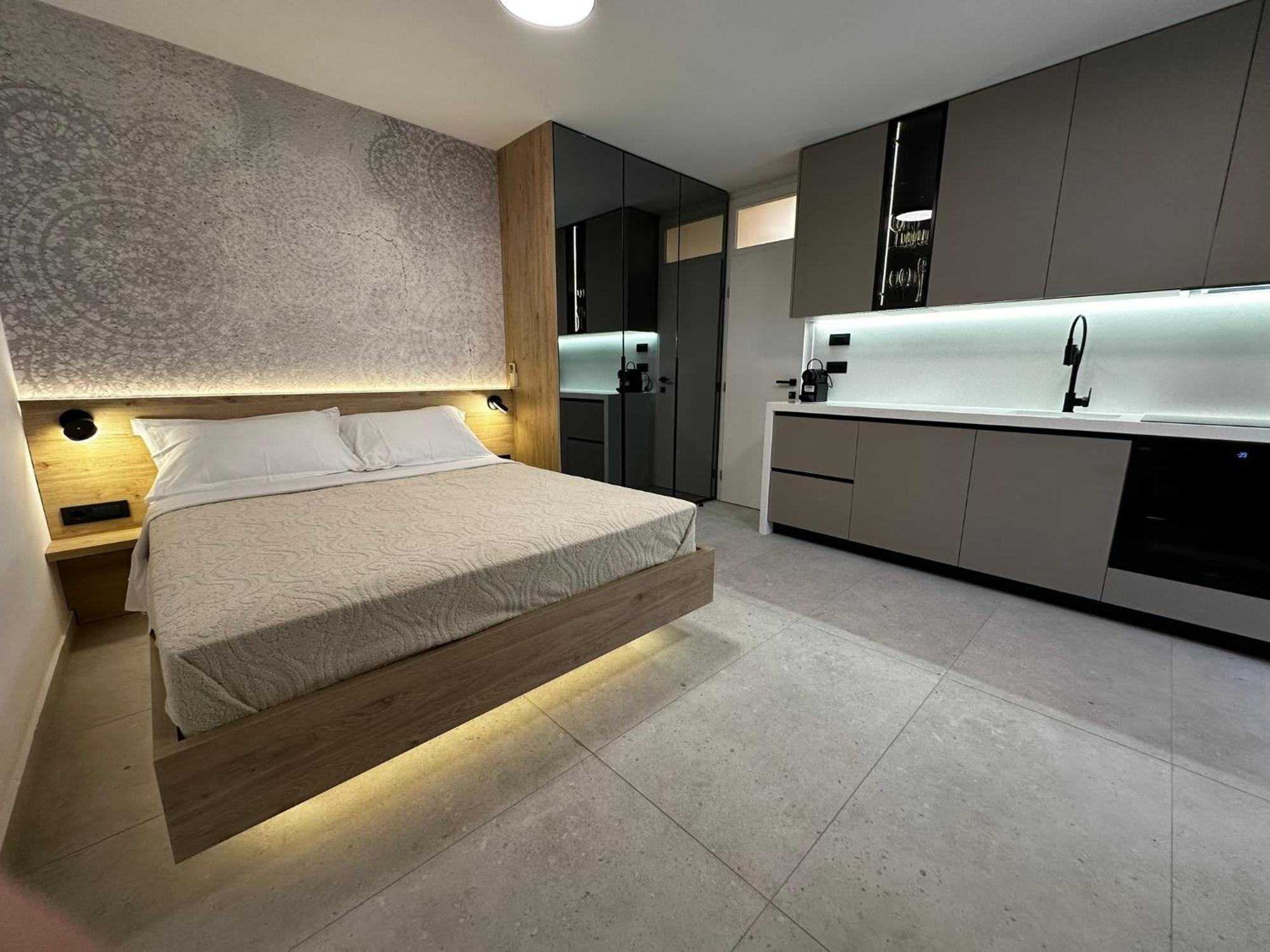 Studio Apartments Lace Novalja Exterior photo