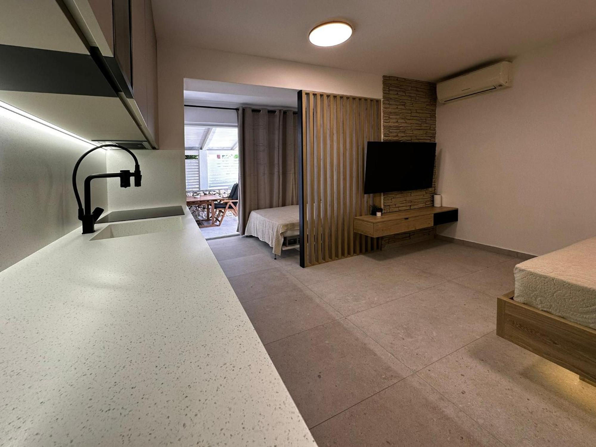 Studio Apartments Lace Novalja Exterior photo