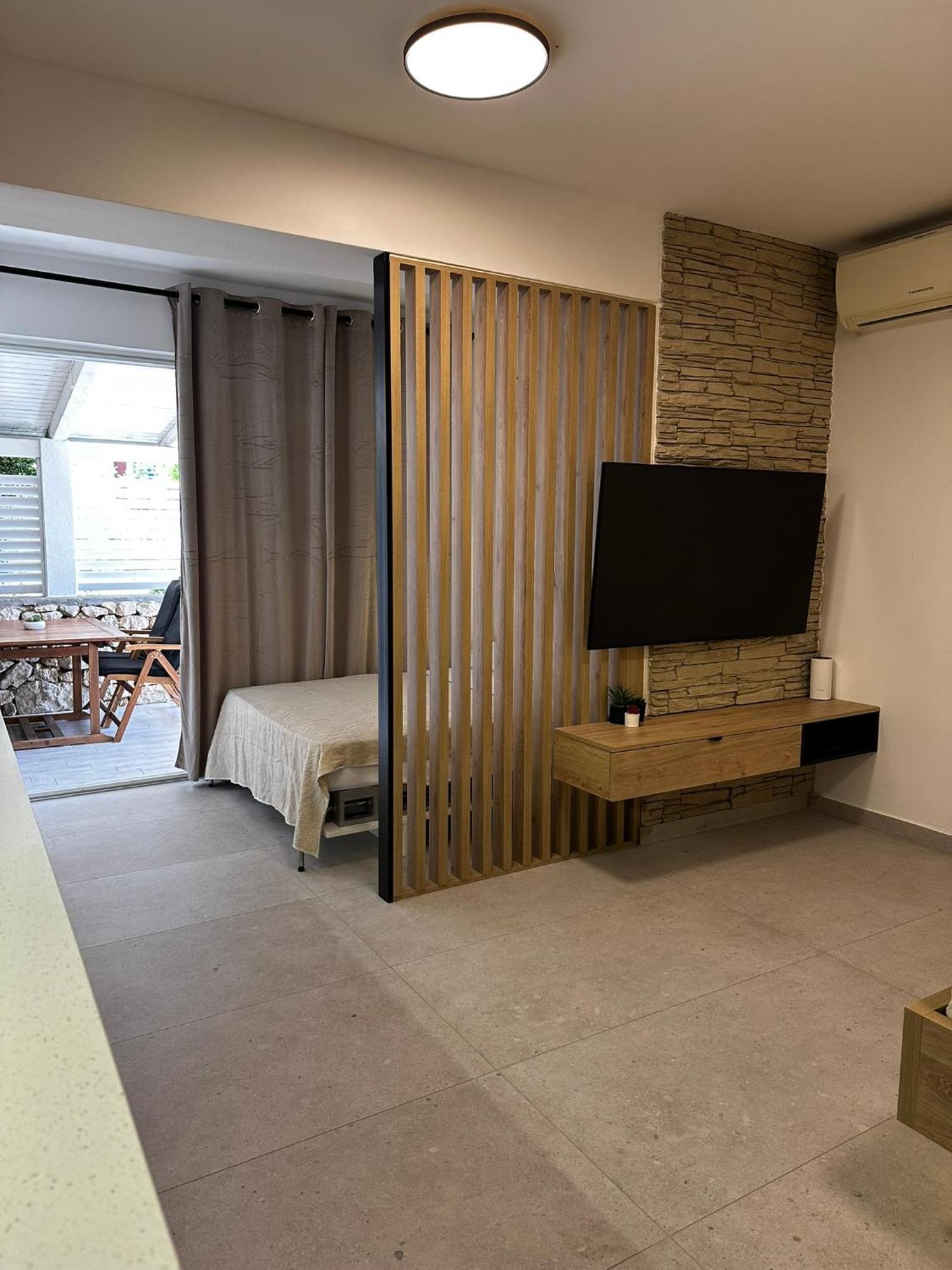 Studio Apartments Lace Novalja Exterior photo