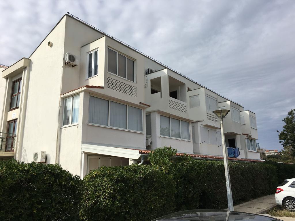 Studio Apartments Lace Novalja Exterior photo
